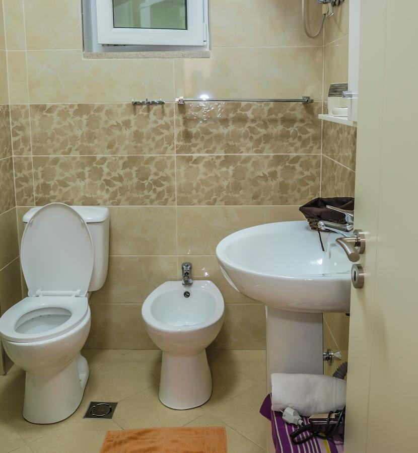 Ariadnes Apartments Тирана Екстериор снимка